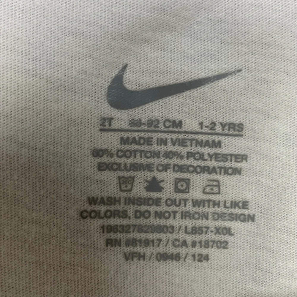 Nike Kids White Swoosh Logo‎ TShirt Size 2T Cotton Polyester Blend